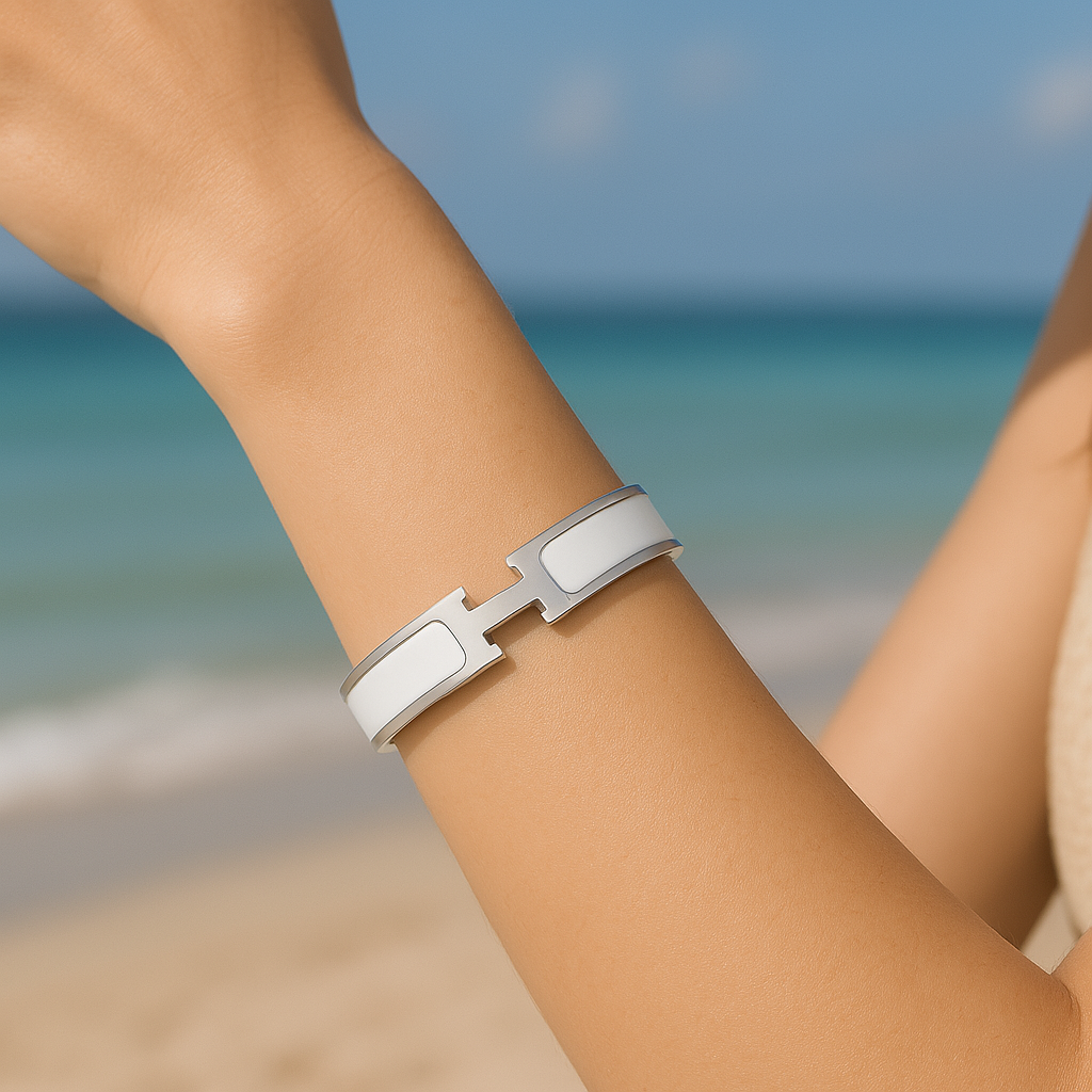 Amara Royale Bracelet | White & Silver