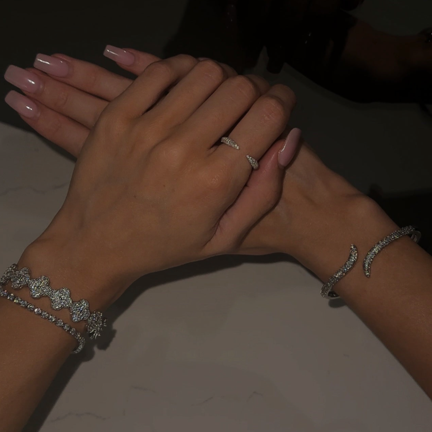 Mila Bracelet | Gold