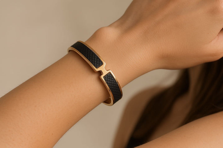 Amara Classique Bracelet | Black & Gold